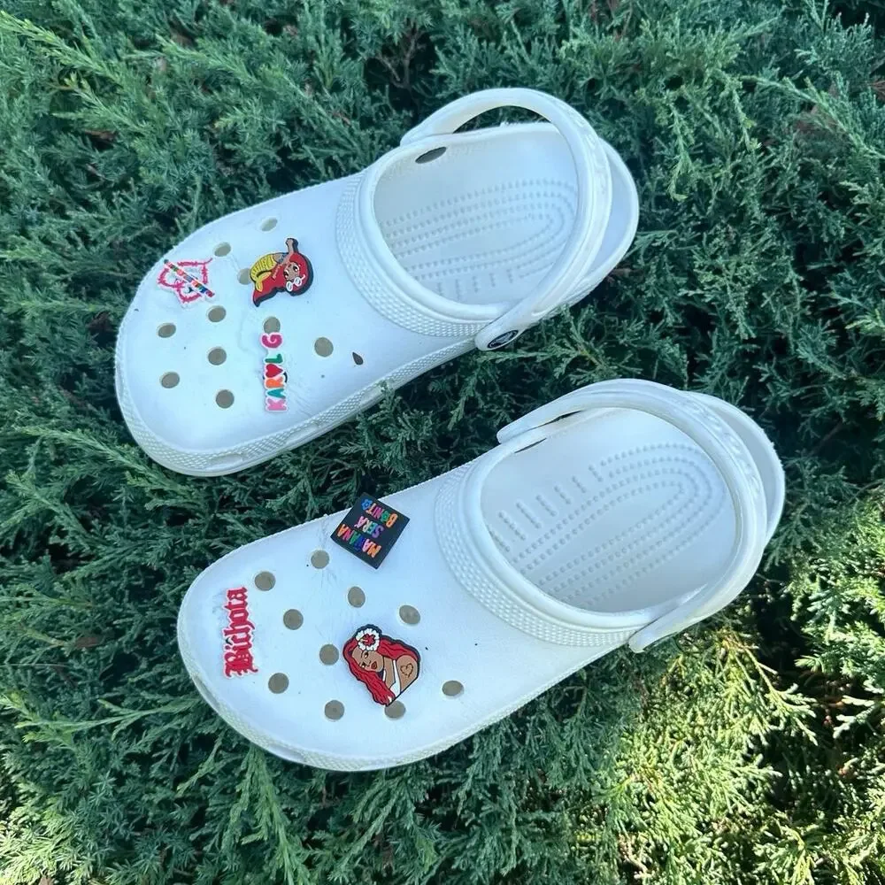 Crocs Unisex‎ Adult Classic Clogs With Charms Size M6 W8 White